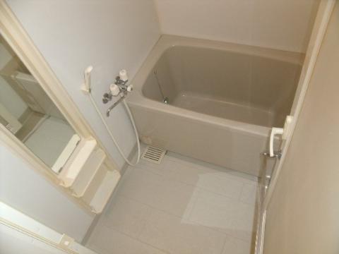 バス・シャワールーム　バス