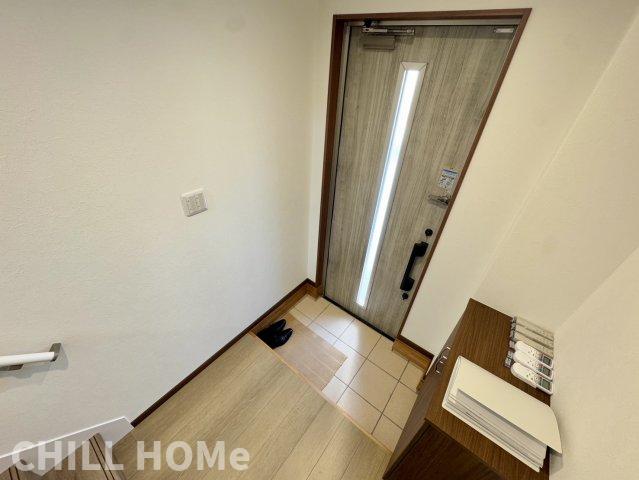 玄関　当社、チルホームのHPもご覧ください(^^)/物件情報多数♪