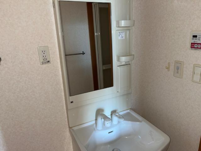 洗面設備　洗髪洗面化粧台