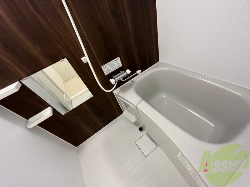 バス・シャワールーム　お風呂になります。一日の疲れを癒してくださいね。