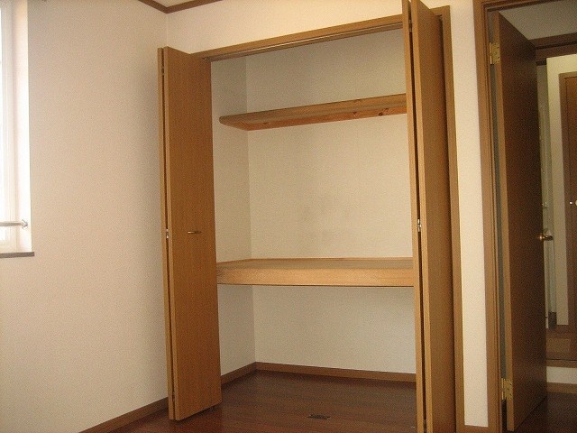 収納　写真は101号室です（参考）