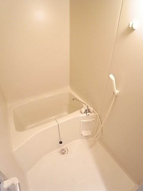 バス・シャワールーム　きれいなお風呂です