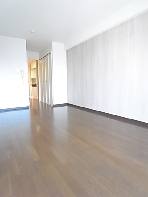 その他部屋・スペース　開放的な寝室です