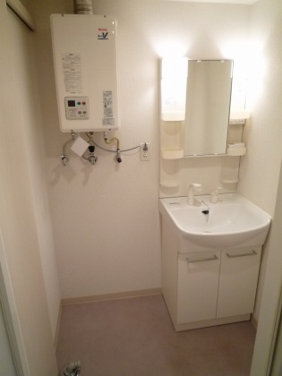 洗面設備　シャワードレッサー付きです！
