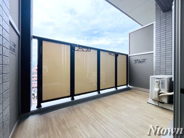 バルコニー　バルコニーからの眺めを楽しみながら食事をしませんか