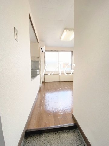 玄関　玄関です。