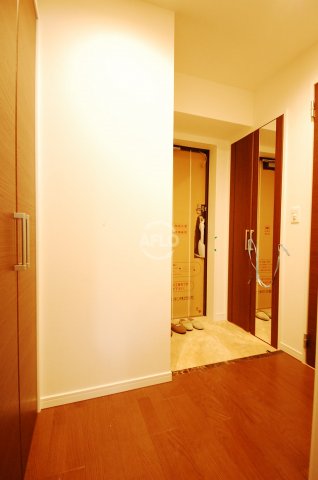 玄関　LA MAISON VERTE（ラメゾンベルテ）　玄関