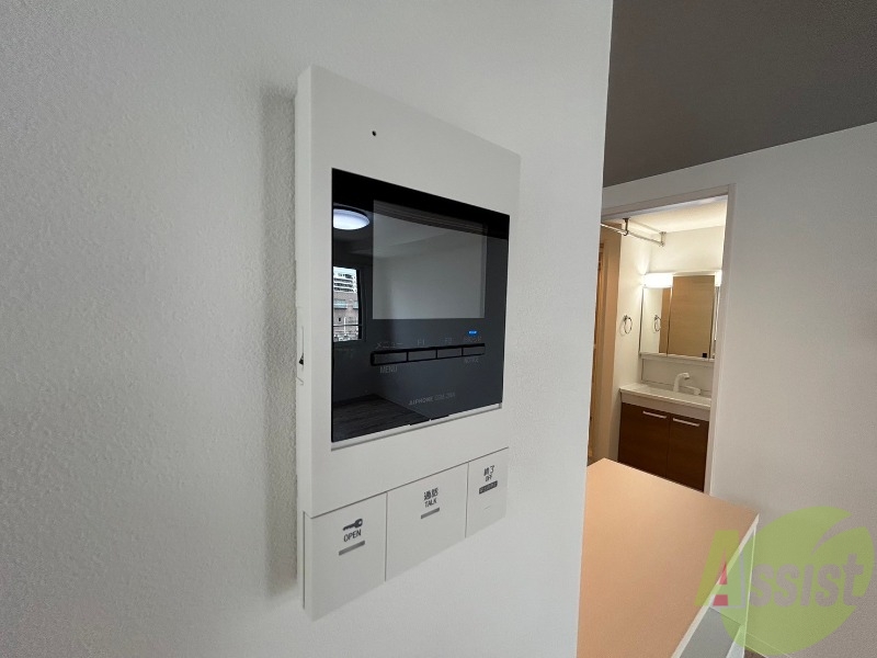 セキュリティ　ＴＶモニター付インターホンです。来客者の顔が見えるので安心！