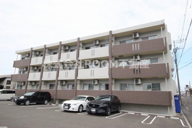 建物外観　外観は落ち着いています