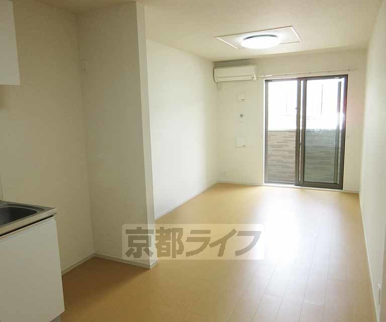 居室・リビング　広々としたリビングです！