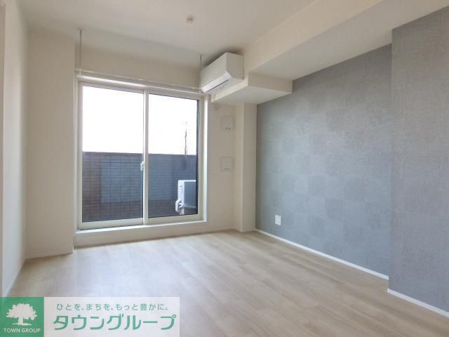 居室・リビング　同物件別部屋写真