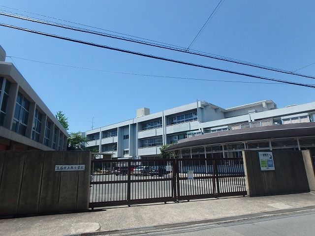 小学校　箕面市立南小学校（小学校）まで511m