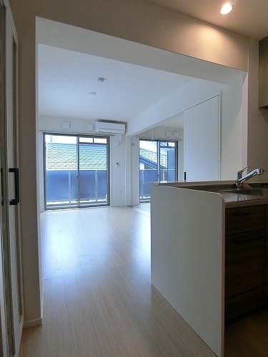 居室・リビング　※写真は同タイプの部屋です。現況を優先します。