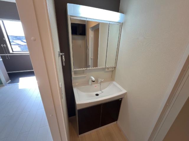 洗面設備　洗髪洗面化粧台