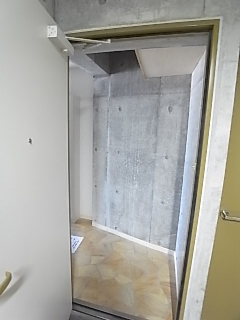 玄関　収納もある玄関です