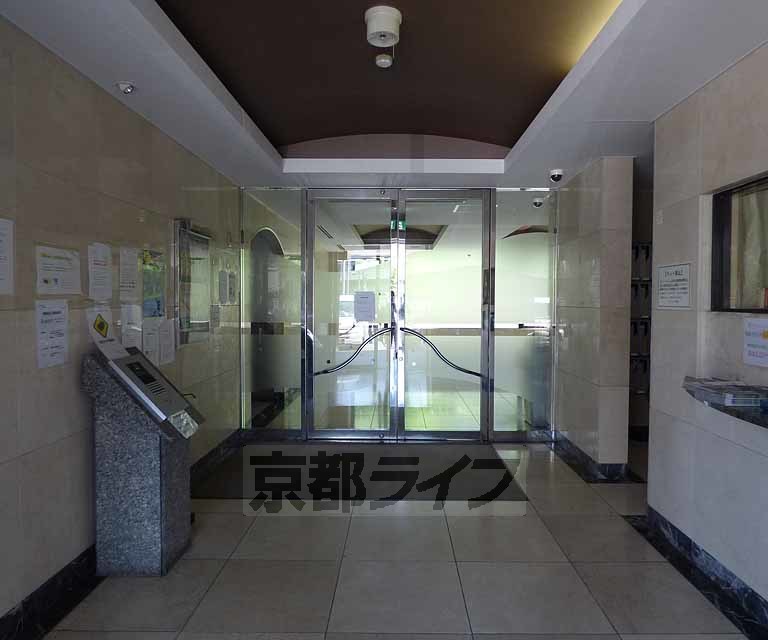 その他共有部分　建物入口です。