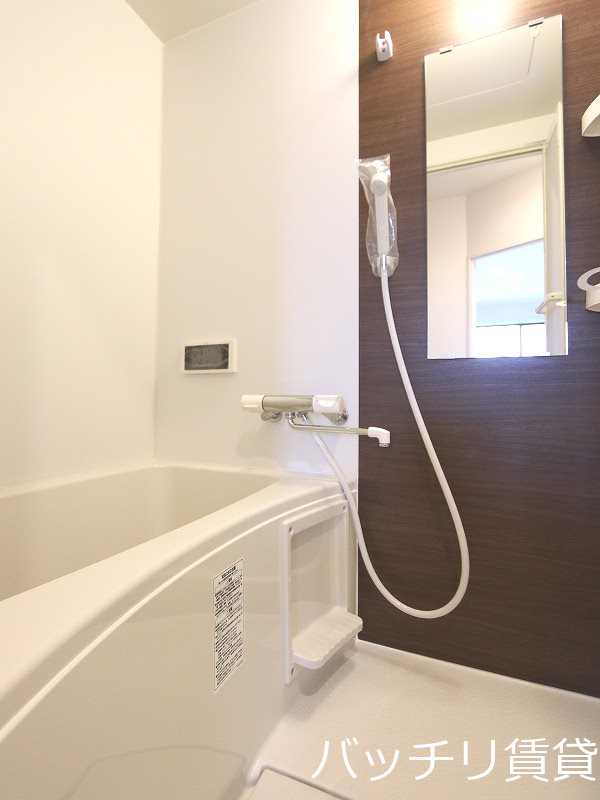 バス・シャワールーム　同物件別号室の為、現状優先