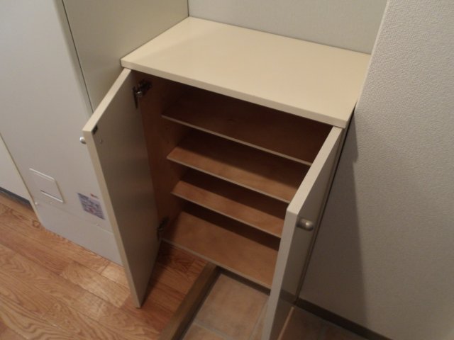 収納　シューズボックス