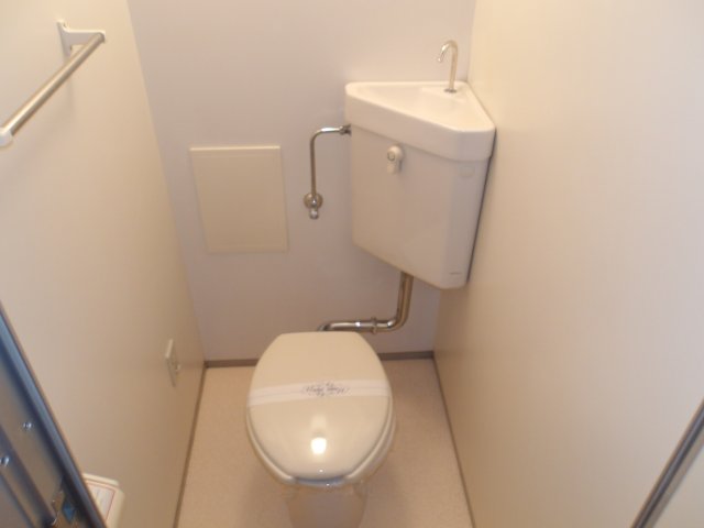 トイレ　落ち着いたトイレです