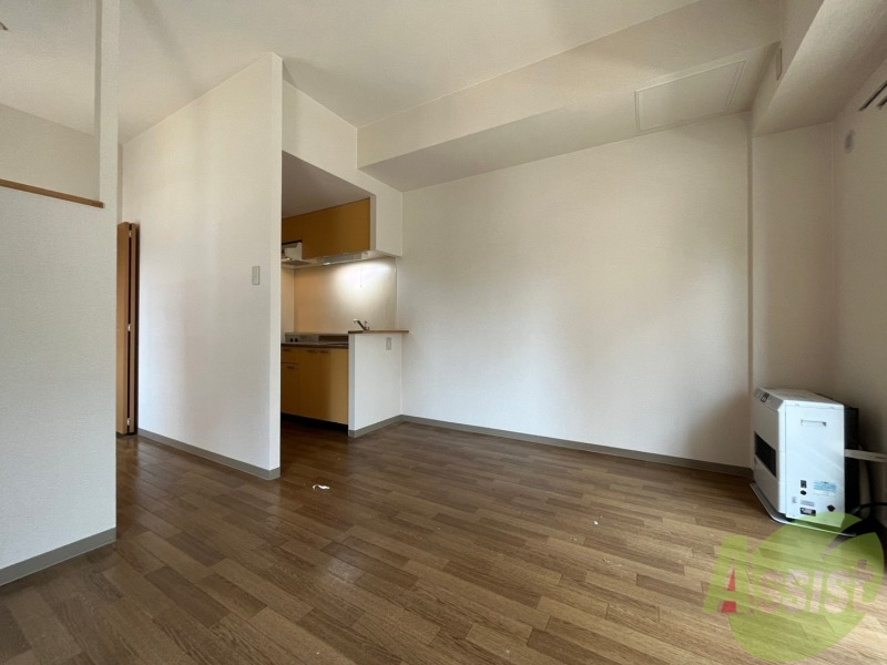 居室・リビング　広くてキレイなお部屋が広がっていて、充実した生活が送れそう。