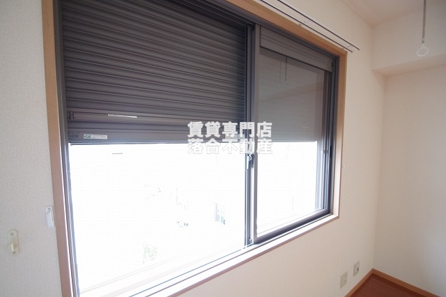 セキュリティ　シャッター付き
