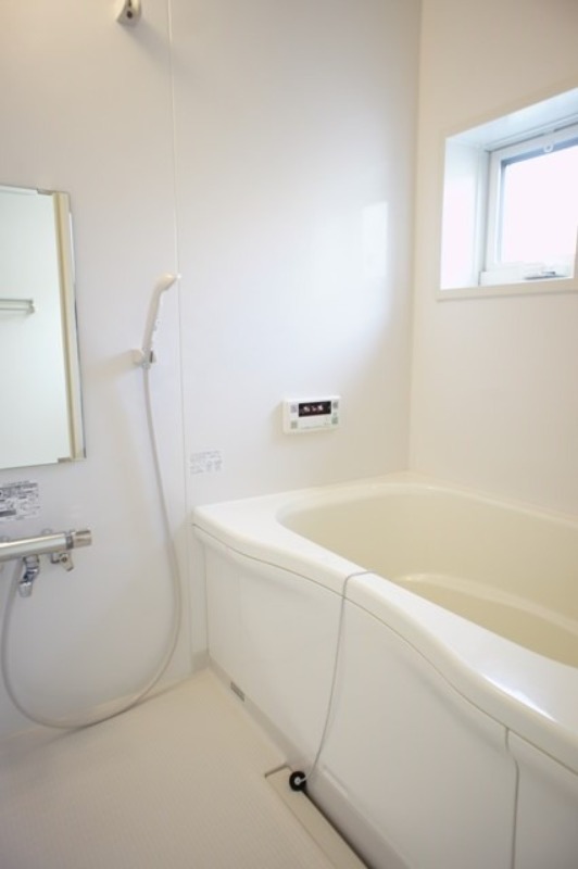 バス・シャワールーム　図面と現状に相違がある場合には現状を優先