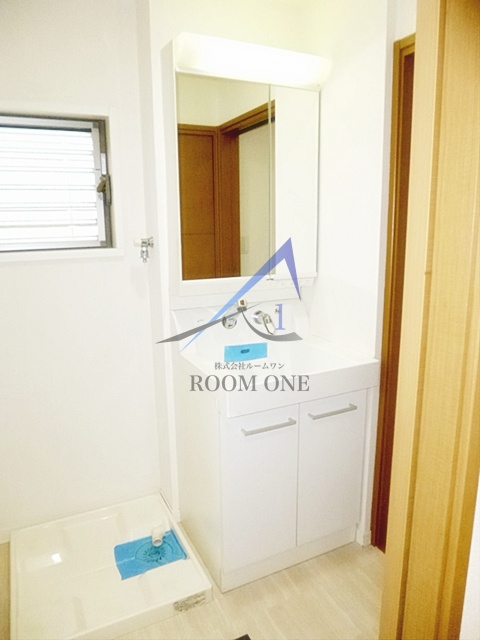 洗面設備　独立洗面台です。