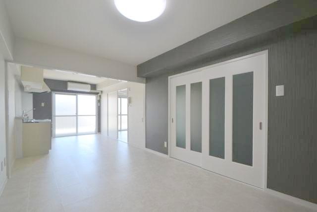 居室・リビング　写真は別号室。現状優先