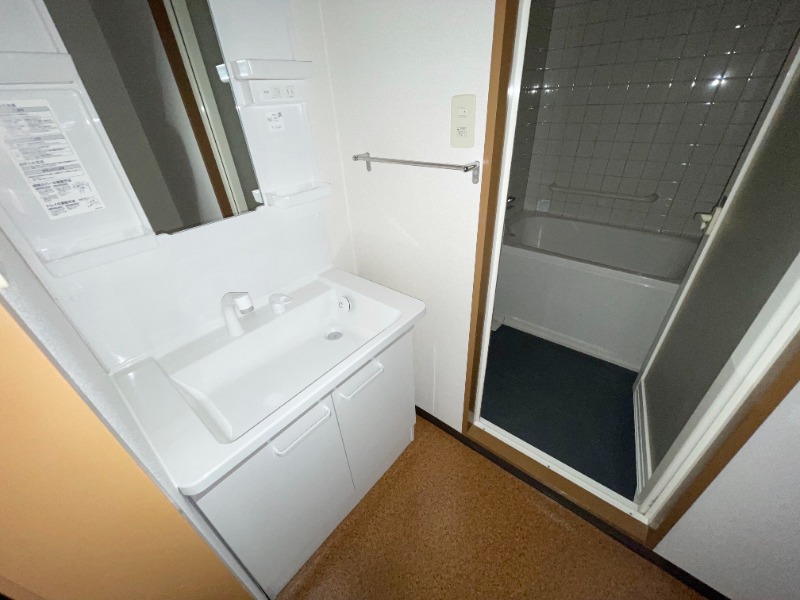 洗面設備　※他部屋参考写真