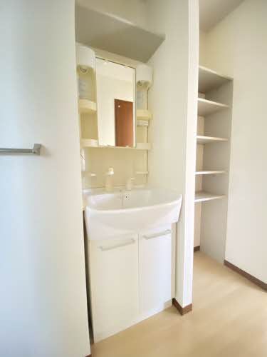 洗面設備　洗面化粧台