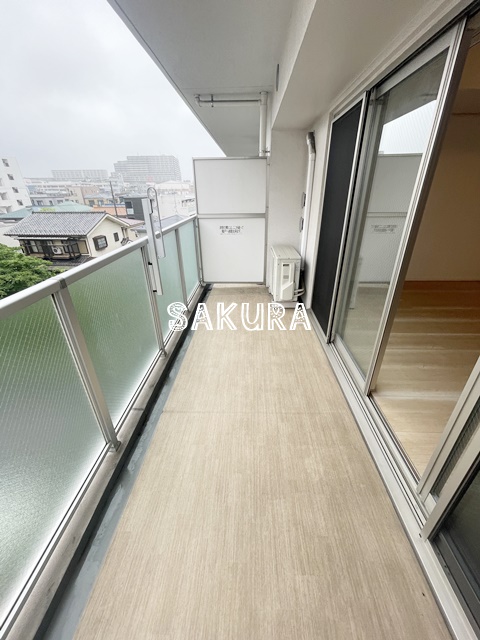 バルコニー　暖かな日差しのふりそそぐバルコニー♪