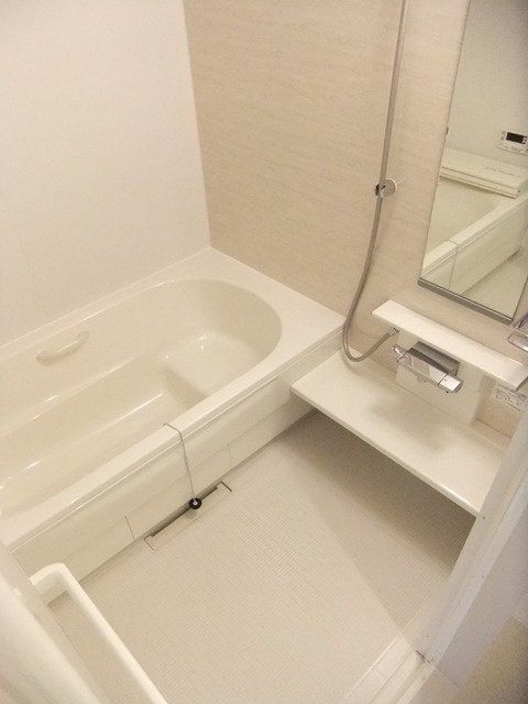 バス・シャワールーム　１６１６サイズの大型バス