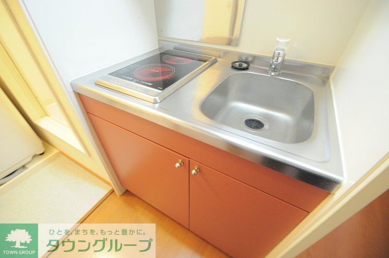 キッチン　仕様・設備は現況と異なる場合があります。現況優先。