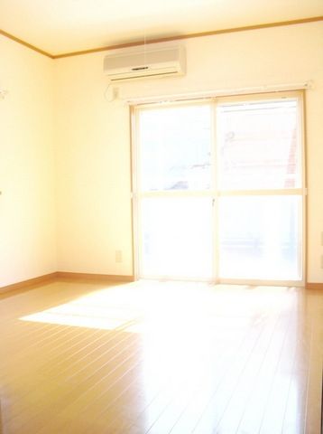 居室・リビング　★南向き★