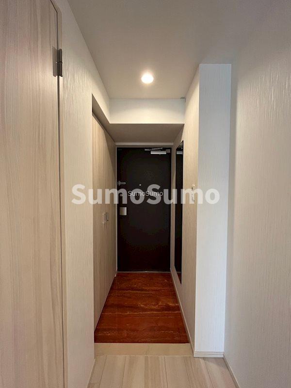 玄関　収納もある玄関です