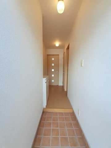 玄関　シンプルで使いやすい玄関です