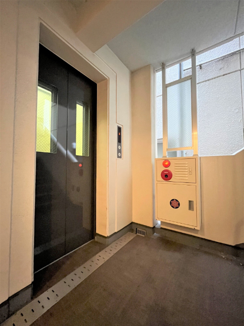 その他　エレベーターホール