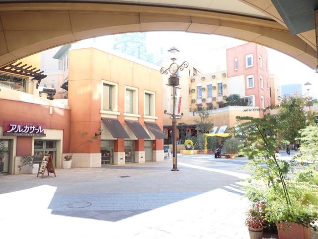 ショッピングセンター　ラ　チッタデッラ（ショッピングセンター）まで314m