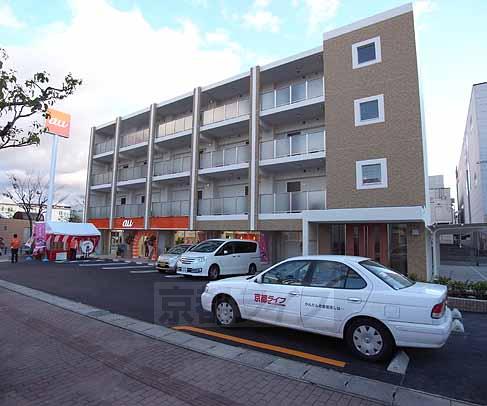 建物外観　近鉄京田辺駅徒歩１分！