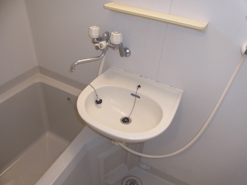 洗面設備　浴室内に洗面台がついてます！