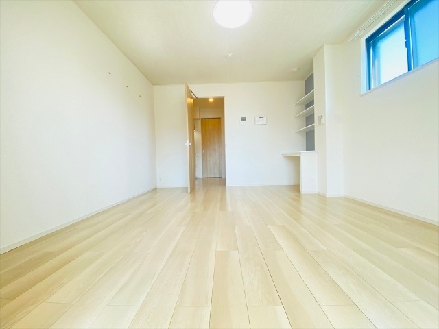 その他部屋・スペース　＊ルタンラシックIIIと同タイプのお部屋です。（角部屋以外側面に