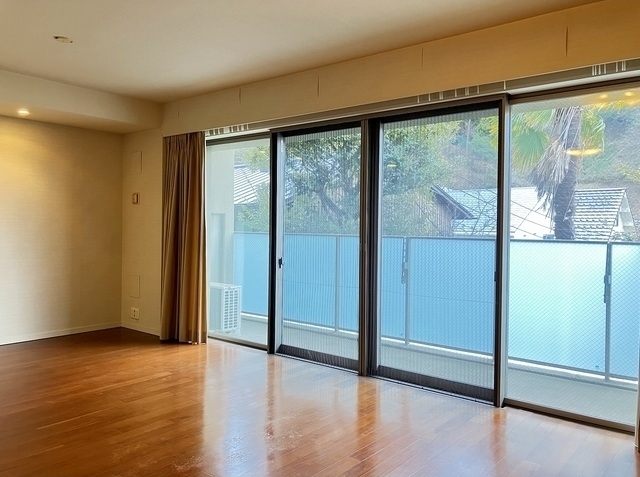 居室・リビング　開放感のあるゆったりとしたお部屋です♪