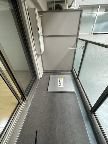 バルコニー　(参考)同マンション同間取り他部屋の写真
