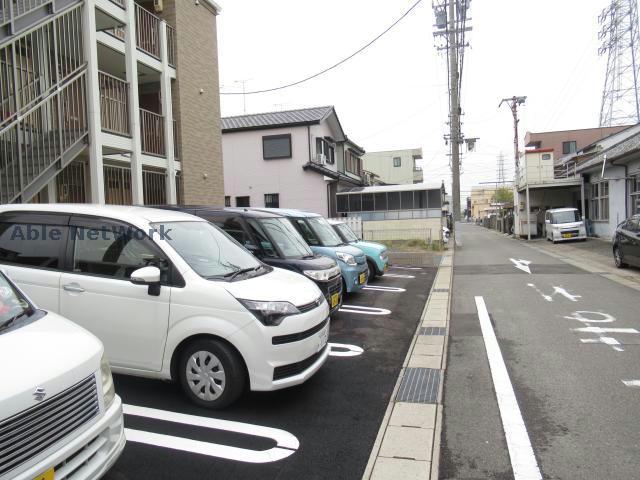 駐車場　駐車場