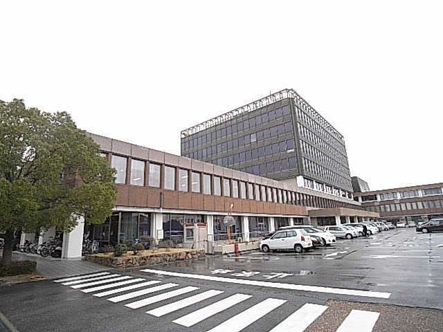 役所　伊丹市役所（役所）まで2000m