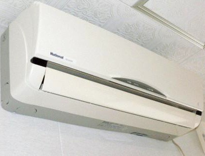 その他設備　夏もカラッと快適なエアコン付き♪