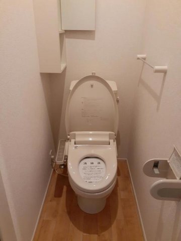 トイレ　清潔感のあるトイレです