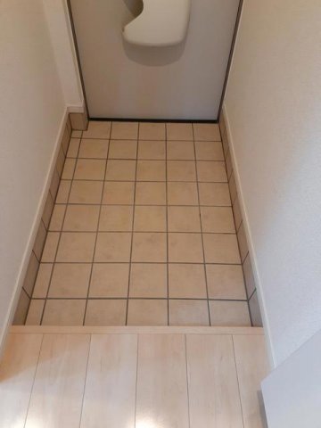 玄関　収納もある玄関です