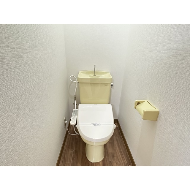 トイレ　同タイプの部屋の写真です
