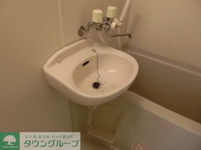 洗面設備　洗面台はお風呂と一緒です
